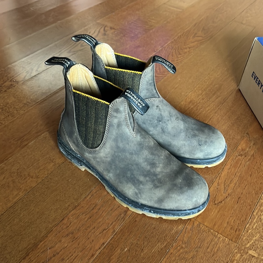 Rustic Brown with gum sole